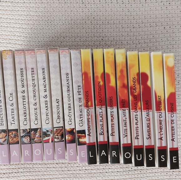 Collection of 16 small French cookbooks - Picture 3 of 5